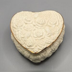 Ceramic Trinket Box w/Lid Cream Gold Trim Measures 3.5" X 4" X 2" EUC